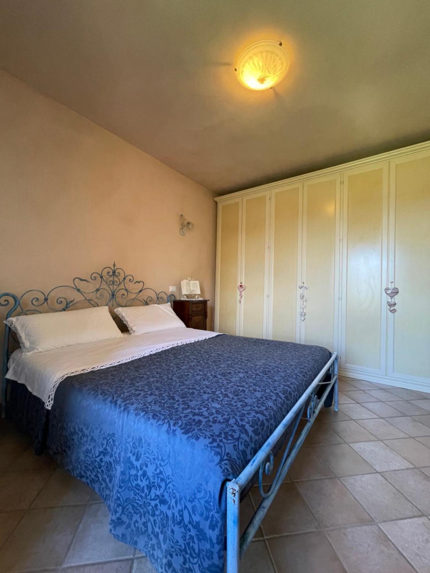 Agriturismo Podere Le Tombe Pensionat Palaia Værelse billede