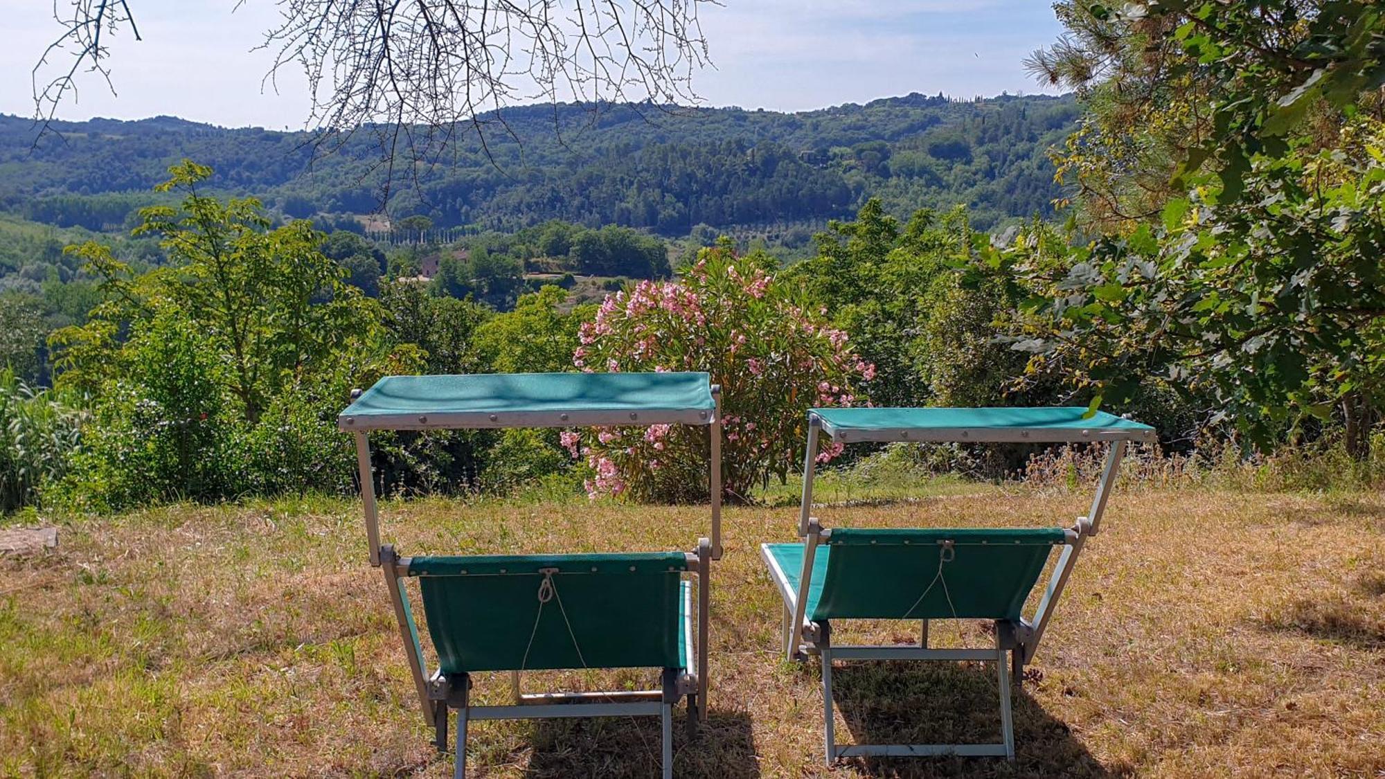 Agriturismo Podere Le Tombe Pensionat Palaia Værelse billede